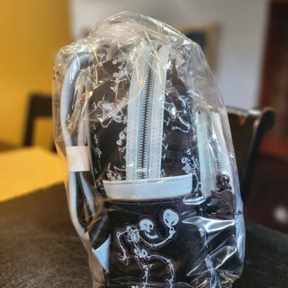 Loungefly Corpse Bride Emily and Victor GLOW in the Dark Mini Backpack 2022 SDCC main image 4